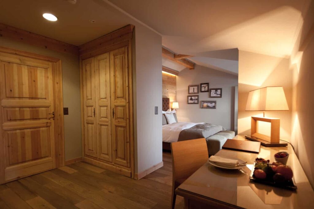 Junior suite overview in Hotel Royal Crans Montana