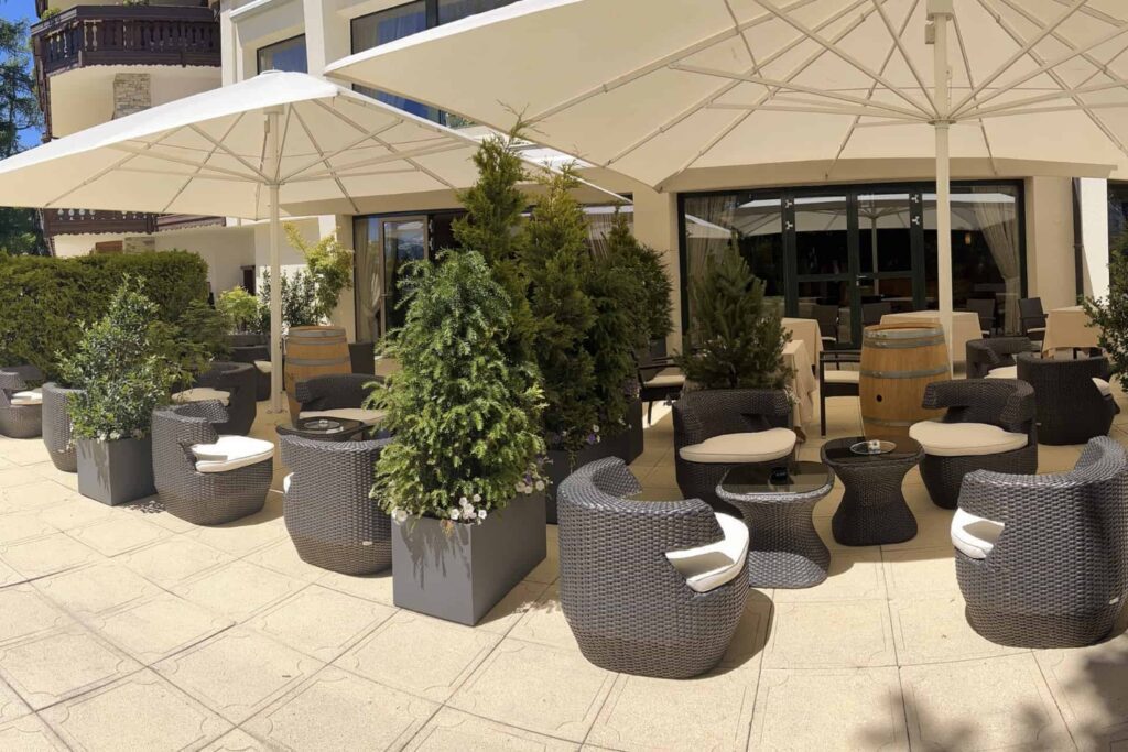 Bar outdoor terrace at Hotel Royal Crans-Montana